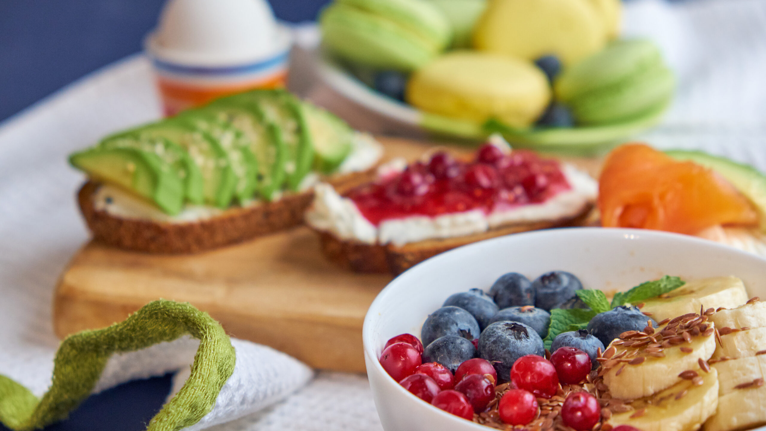 14 High-Protein Breakfast Ideas Without Eggs, According to a Nutritionist